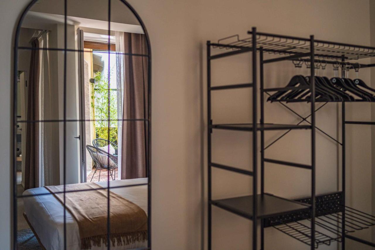 Gaby Lake Suites Como Eksteriør billede