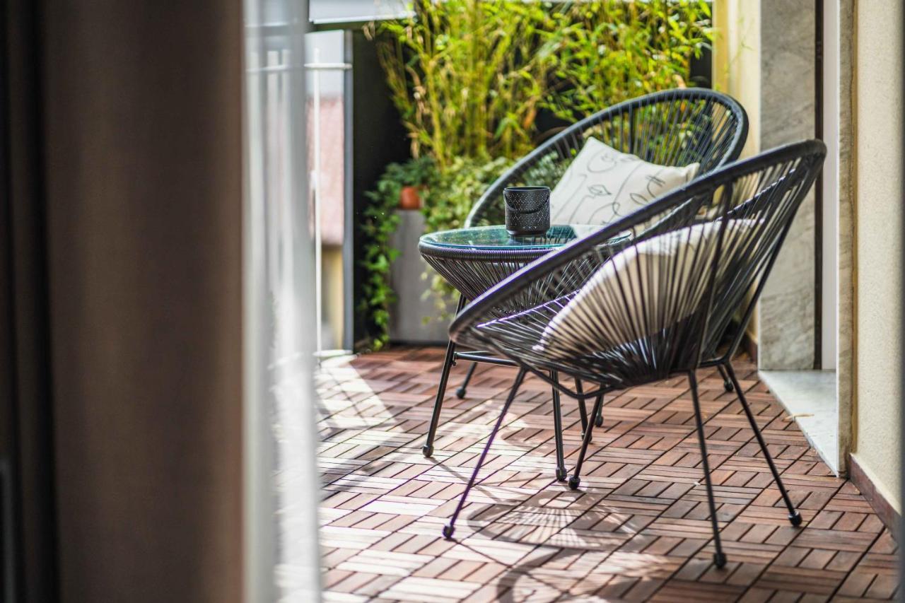 Gaby Lake Suites Como Eksteriør billede