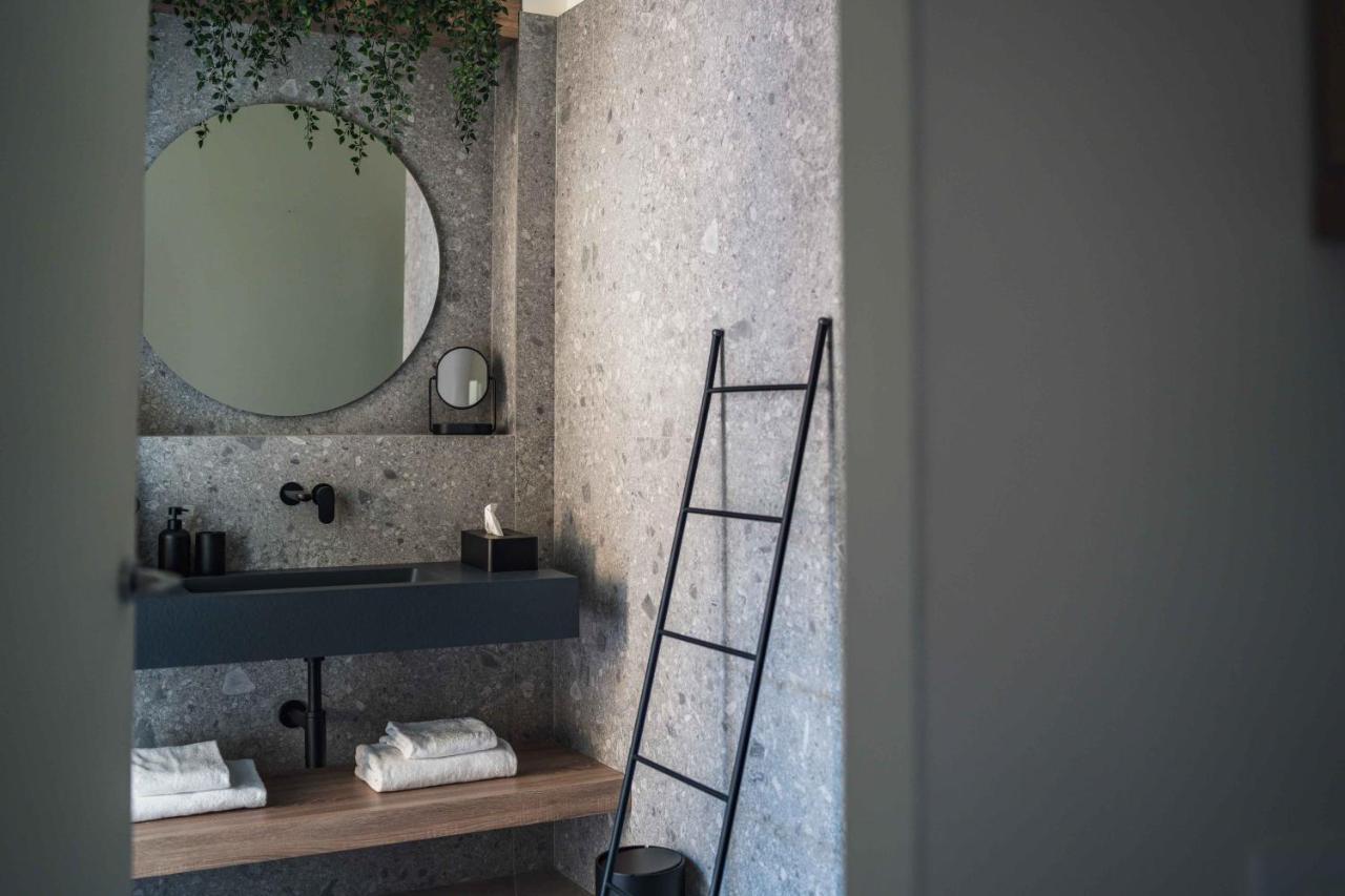 Gaby Lake Suites Como Eksteriør billede